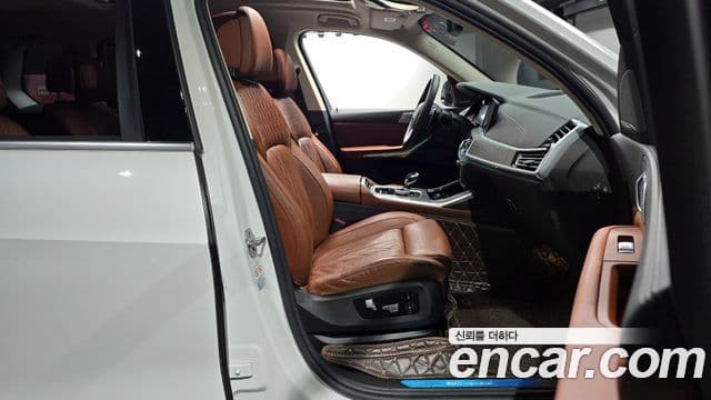 BMW X7 (G07) xDrive 30d Design Pure Excellence 6인승, 2020 11