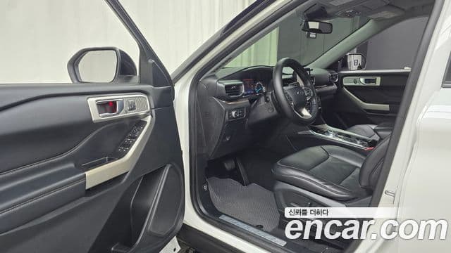 Ford Explorer 6세대, 2021 10