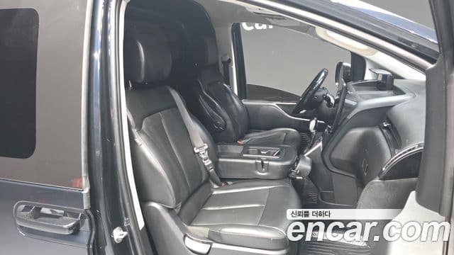 Hyundai Staria Modern, 2022 11