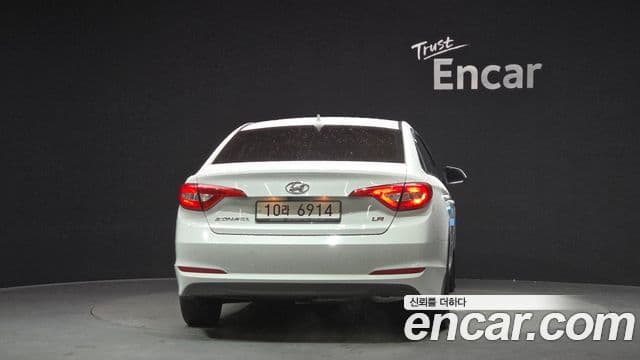 Hyundai LF Sonata Style, 2015 4