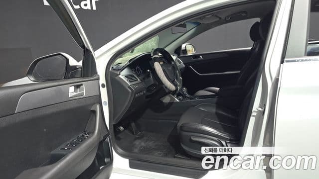 Hyundai LF Sonata Style, 2015 10