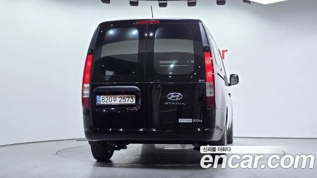 Hyundai Staria Modern, 2023 4