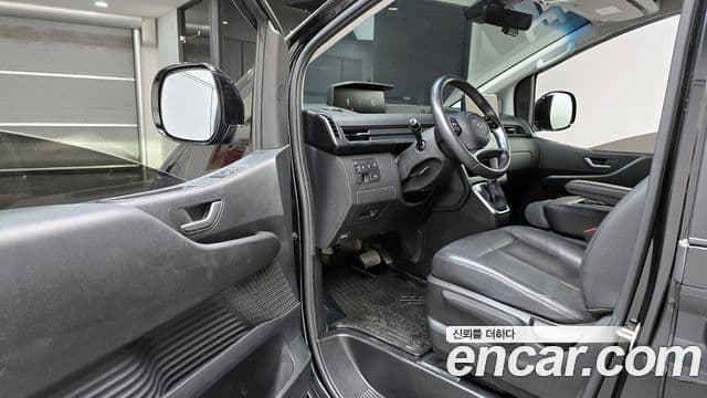 Hyundai Staria Modern, 2023 11