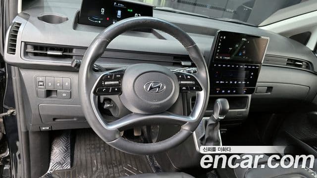 Hyundai Staria Modern, 2023 13