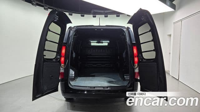 Hyundai Staria Modern, 2023 20