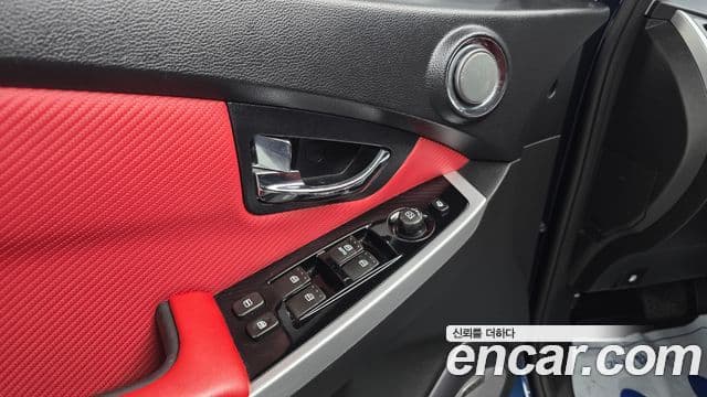 KG모빌리티(SsangYong) New Style Korando C 2.2 DX 2WD, 2018 16