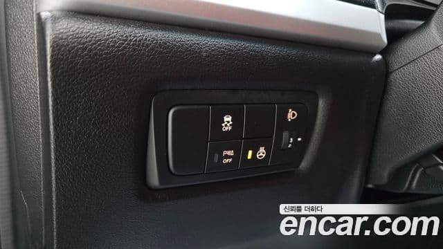 KG모빌리티(SsangYong) New Style Korando C 2.2 DX 2WD, 2018 17