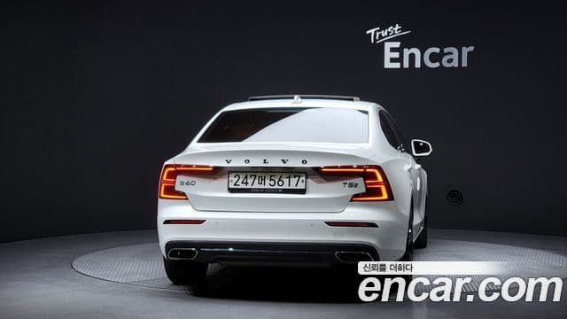 Volvo S60 3세대 T5 Inscription, 2020 4