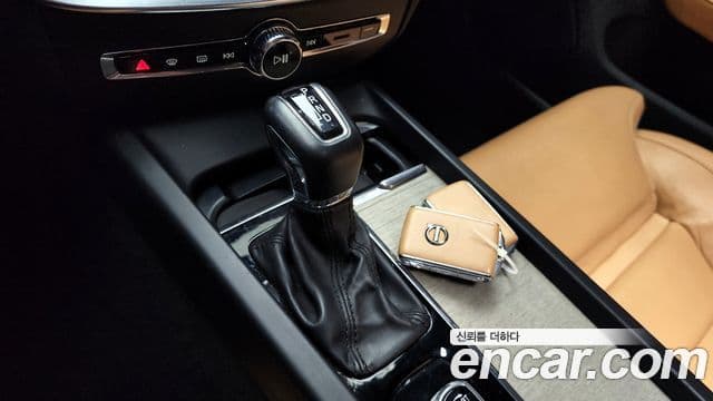 Volvo S60 3세대 T5 Inscription, 2020 9