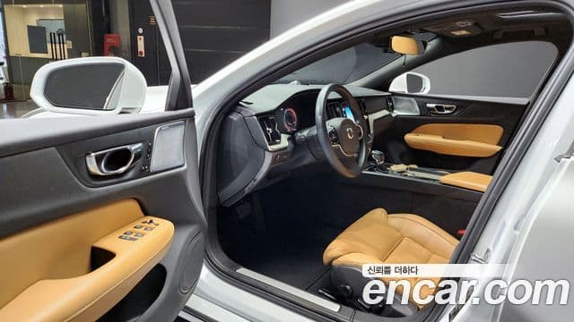 Volvo S60 3세대 T5 Inscription, 2020 11