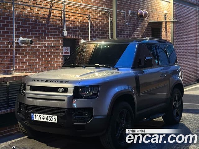 Land Rover Defender (L663) 90 D250 SE, 2023 1