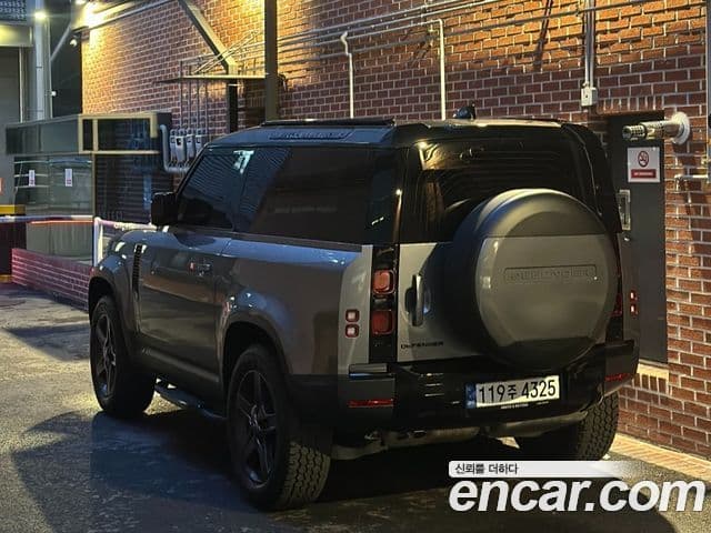 Land Rover Defender (L663) 90 D250 SE, 2023 2