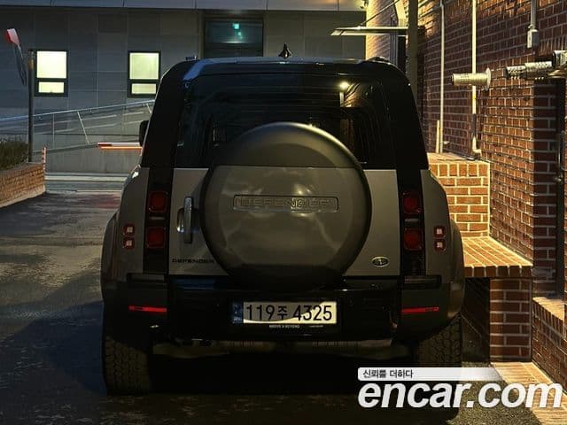 Land Rover Defender (L663) 90 D250 SE, 2023 3