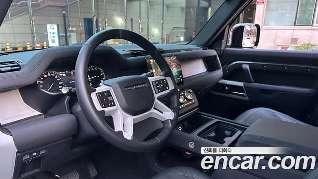 Land Rover Defender (L663) 90 D250 SE, 2023 7