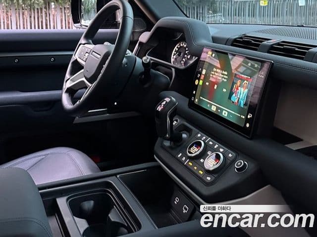 Land Rover Defender (L663) 90 D250 SE, 2023 10