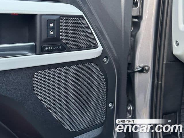 Land Rover Defender (L663) 90 D250 SE, 2023 13