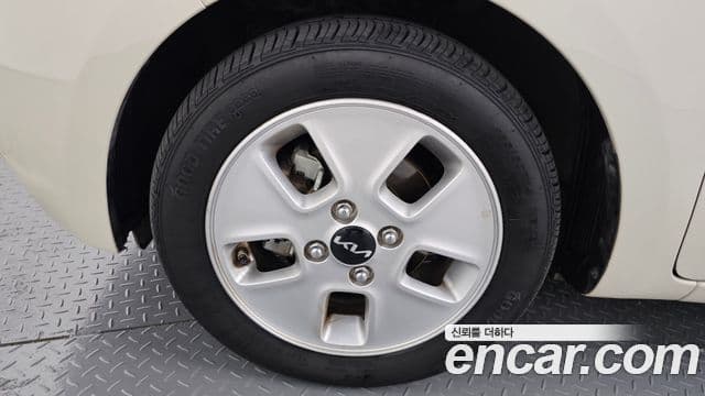 Kia The / новый New Ray Prestige, 2022 все фото