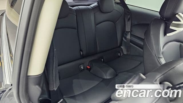 Mini Cooper 3세대, 2023 12