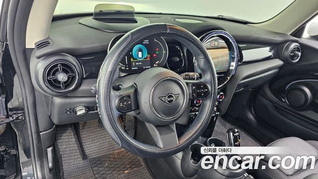 Mini Cooper 3세대, 2023 13