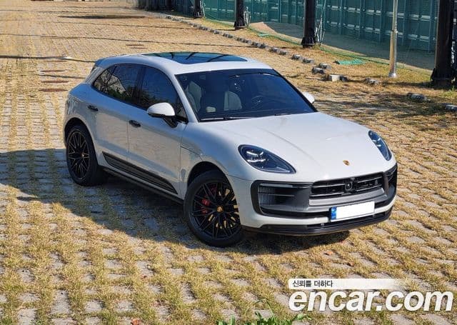 Porsche Macan 95B, 2023 7