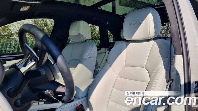 Porsche Macan 95B, 2023 12