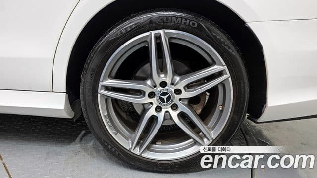 Mercedes-Benz E-класс W213 AMG Line, 2019 все фото