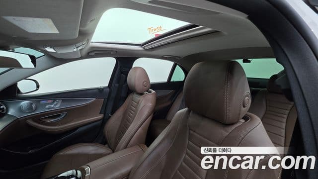Mercedes-Benz E-класс W213 AMG Line, 2019 19
