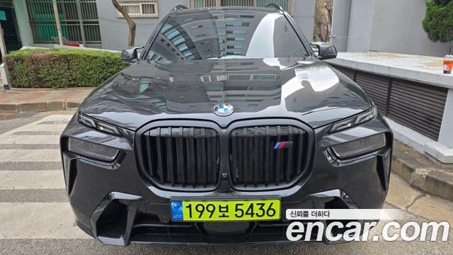 BMW X7 (G07) xDrive 40i M Sport 6인승, 2025 1