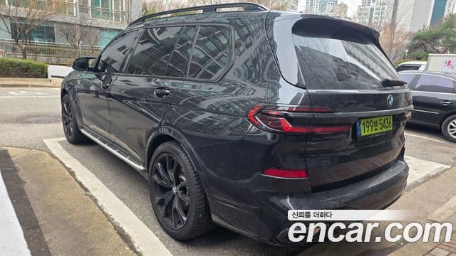 BMW X7 (G07) xDrive 40i M Sport 6인승, 2025 все фото