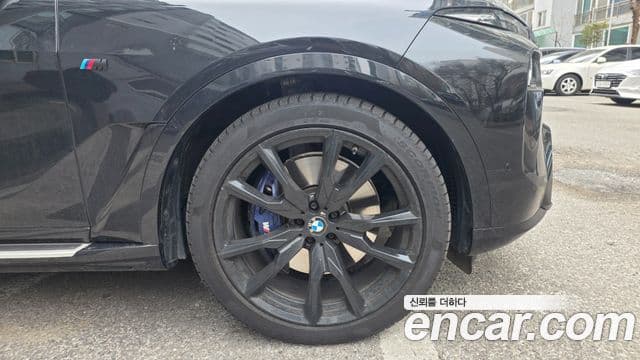 BMW X7 (G07) xDrive 40i M Sport 6인승, 2025 7