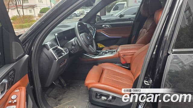 BMW X7 (G07) xDrive 40i M Sport 6인승, 2025 8