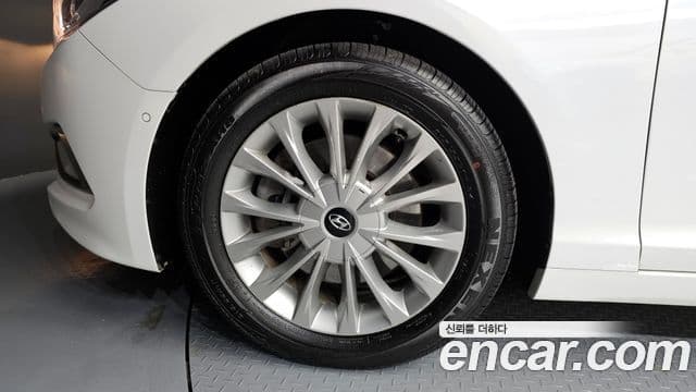 Hyundai LF Sonata LPI Modern(для людей с инвалидностью), 2015 все фото