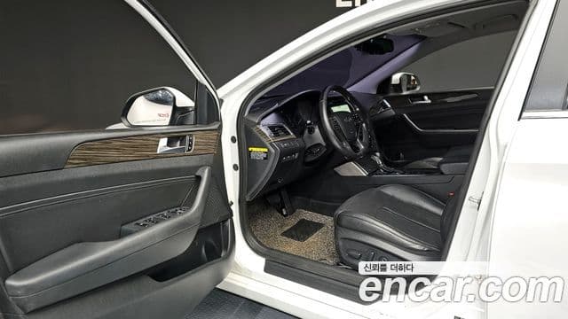 Hyundai LF Sonata LPI Modern(для людей с инвалидностью), 2015 11