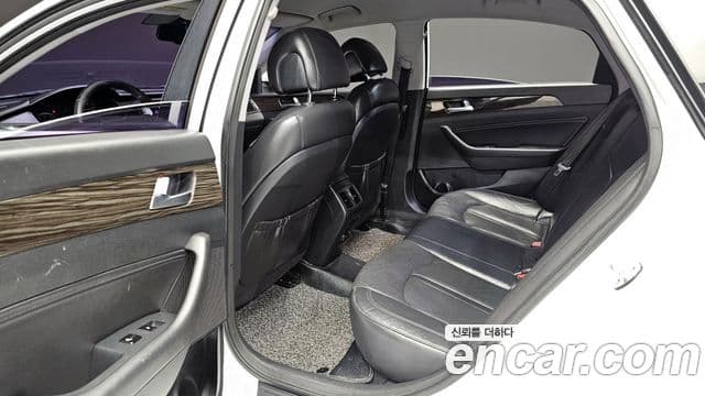 Hyundai LF Sonata LPI Modern(для людей с инвалидностью), 2015 12