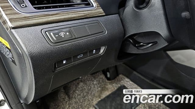 Hyundai LF Sonata LPI Modern(для людей с инвалидностью), 2015 14