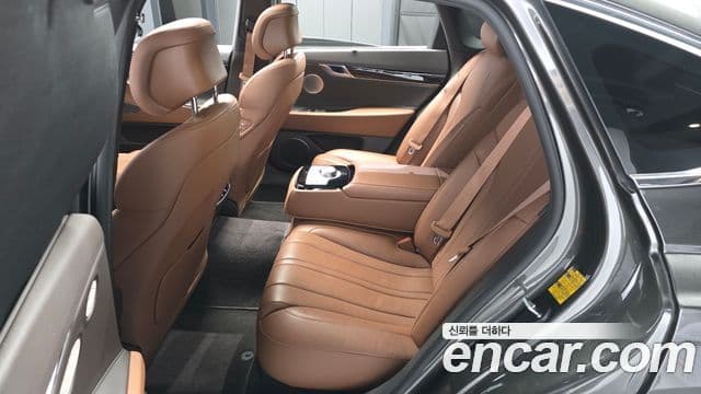 Genesis G80 (RG3) бензин 2.5 турбо 2WD, 2024 12