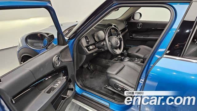Mini Cooper Countryman 2세대, 2023 11