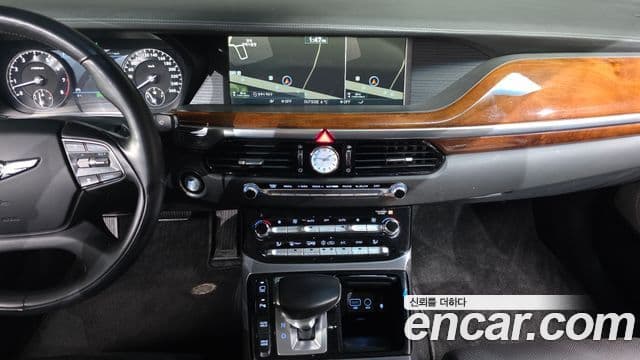 Genesis EQ900 Prestige, 2016 15