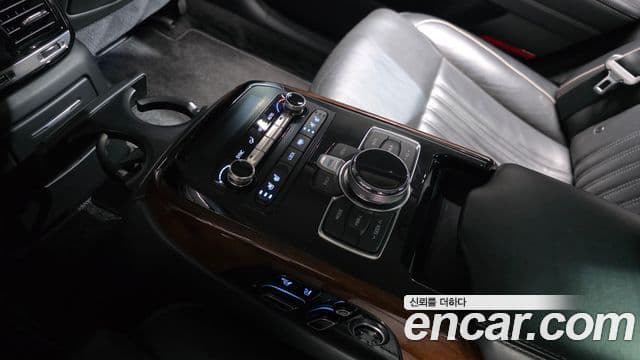 Genesis EQ900 Prestige, 2016 18