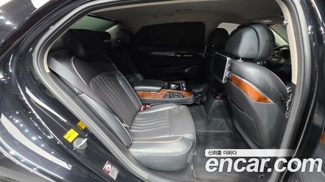 Genesis EQ900 Prestige, 2016 19