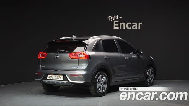 Kia Niro Prestige, 2017 2