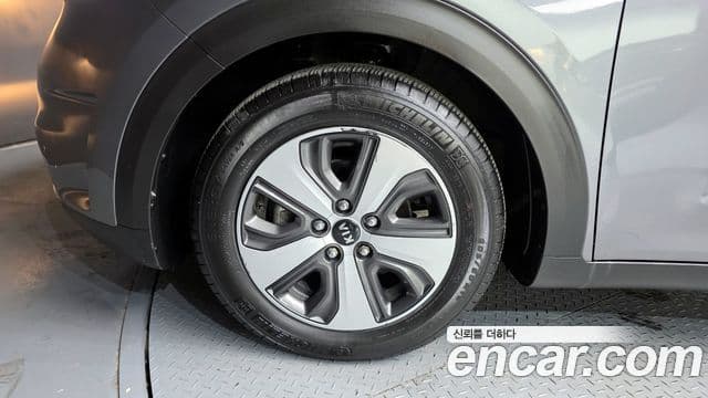 Kia Niro Prestige, 2017 все фото