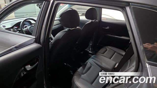 Kia Niro Prestige, 2017 11