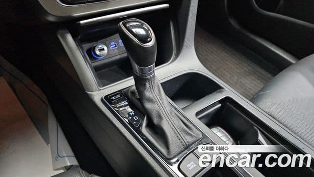 Hyundai LF Sonata 2.0 Smart, 2015 9