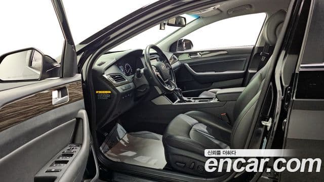 Hyundai LF Sonata 2.0 Smart, 2015 10