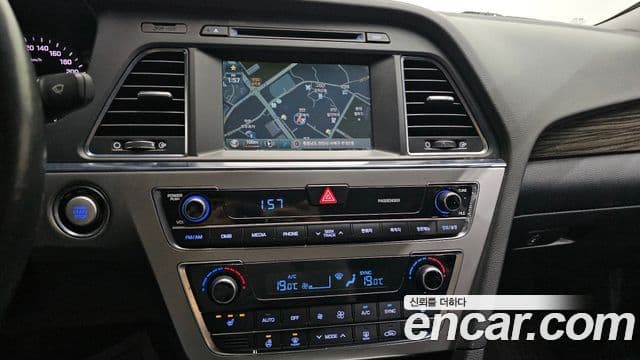 Hyundai LF Sonata 2.0 Smart, 2015 18