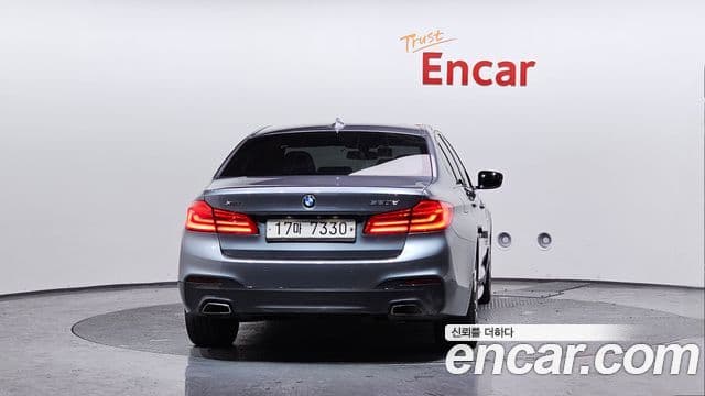 BMW 5시리즈 (G30) 520d xDrive M Sport Plus, 2017 4