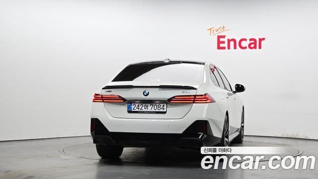 BMW 5시리즈 (G60) 530i xDrive M Sport, 2025 4