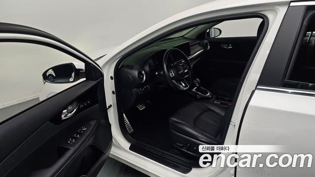 Kia The / новый New K3 2세대 Signature, 2024 11
