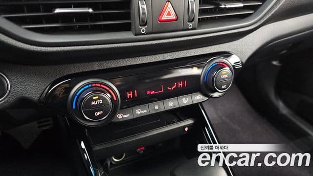 Kia The / новый New K3 2세대 Signature, 2024 20